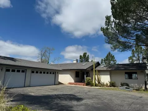 28983 Mountain Meadow Rd, Escondido, CA 92026 photo 3