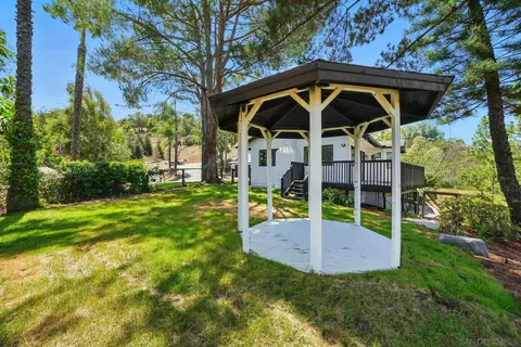 28983 Mountain Meadow Rd, Escondido, CA 92026 photo 42