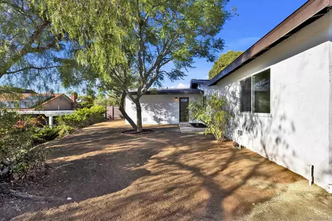 Exterior - 14407 Mountain Rd, Poway, CA 92064 photo 14 of 19