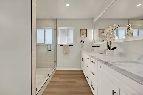 Bath - 14407 Mountain Rd, Poway, CA 92064 photo 2 of 9