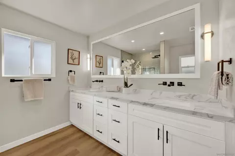 Bath - 14407 Mountain Rd, Poway, CA 92064 photo 3 of 9