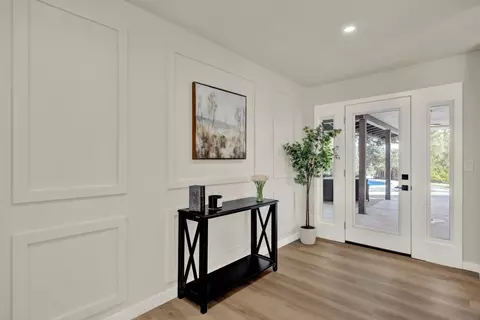 Entry Way - 14407 Mountain Rd, Poway, CA 92064 photo 3 of 6