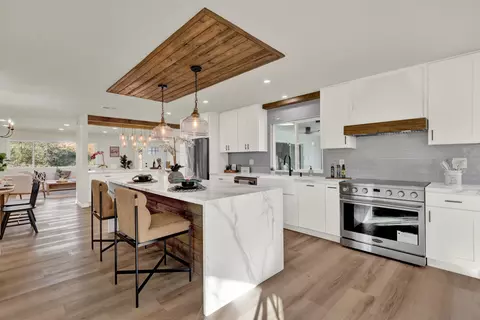 Kitchen - 14407 Mountain Rd, Poway, CA 92064 photo 4 of 6