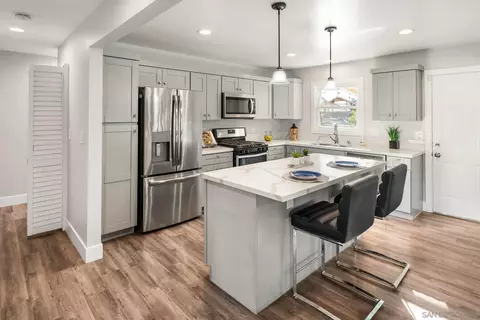 Kitchen - 222 Gull Pl, El Cajon, CA 92019 photo 4 of 7