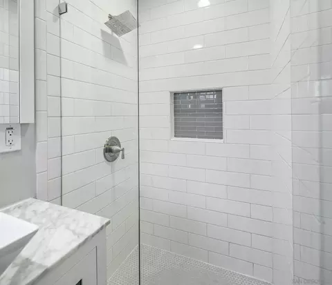 Bath - 222 Gull Pl, El Cajon, CA 92019 photo 3 of 5