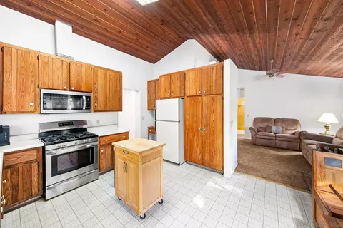 Kitchen - 7662 Pine Blvd, Pine Valley, CA 91962 photo 2 of 4