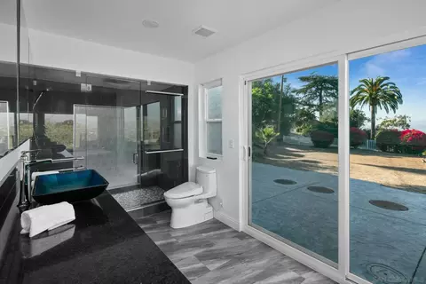 Bath - 5030 Helix Ter, La Mesa, CA 91941 photo 4 of 7