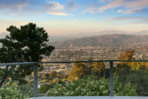 View/Area - 5030 Helix Ter, La Mesa, CA 91941 photo 6 of 11