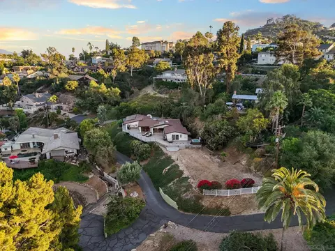 View/Area - 5030 Helix Ter, La Mesa, CA 91941 photo 2 of 11