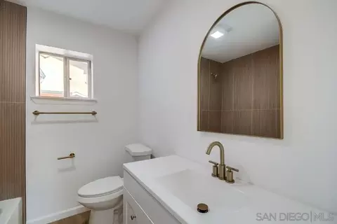 Bath - 796-98 W Washington Ave, El Cajon, CA 92020 photo 1 of 5