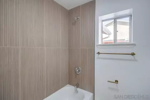 Bath - 796-98 W Washington Ave, El Cajon, CA 92020 photo 2 of 5
