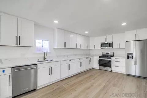 Kitchen - 796-98 W Washington Ave, El Cajon, CA 92020 photo 2 of 5