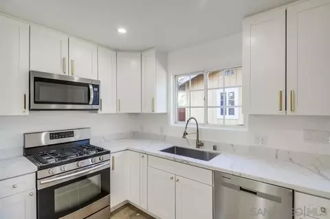 Kitchen - 796-98 W Washington Ave, El Cajon, CA 92020 photo 4 of 5