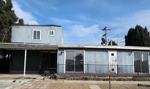 Exterior - 1042 Fifth Ave, Chula Vista, CA 91911 photo 2 of 3