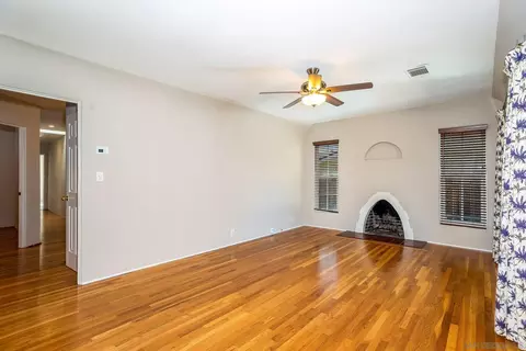 7595 Saranac Ave, La Mesa, CA 91942 photo 4