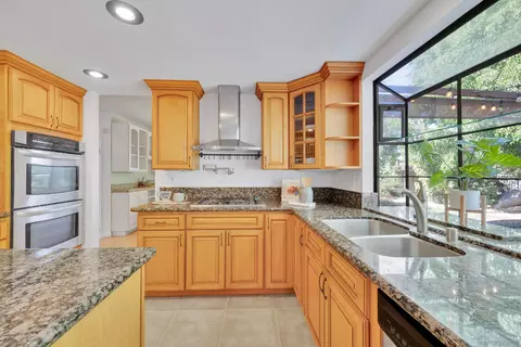Kitchen - 2010 Palsero Ave, Escondido, CA 92029 photo 2 of 6