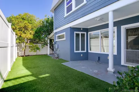 Exterior - 302 E Ave, Coronado, CA 92118 photo 5 of 13