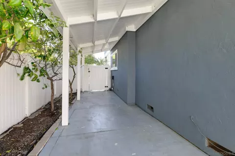 Exterior - 302 E Ave, Coronado, CA 92118 photo 8 of 13
