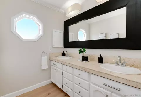 Bath - 302 E Ave, Coronado, CA 92118 photo 1 of 4