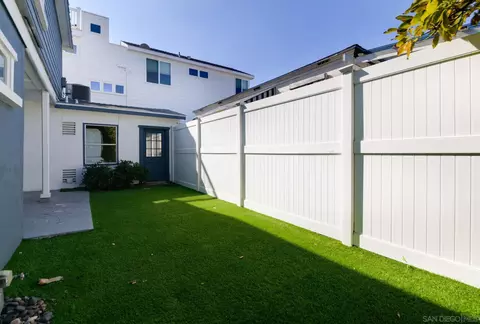 Exterior - 302 E Ave, Coronado, CA 92118 photo 7 of 13