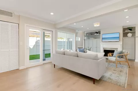 Living - 302 E Ave, Coronado, CA 92118 photo 4 of 4