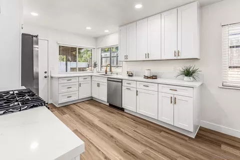 Kitchen - 4137 Alana Cir, Oceanside, CA 92056 photo 1 of 4