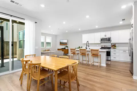1776 Whitmore Loop, Chula Vista, CA 91913 photo 3