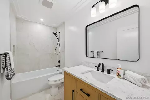Bath - 1769 Red Barn Rd, Encinitas, CA 92024 photo 3 of 3