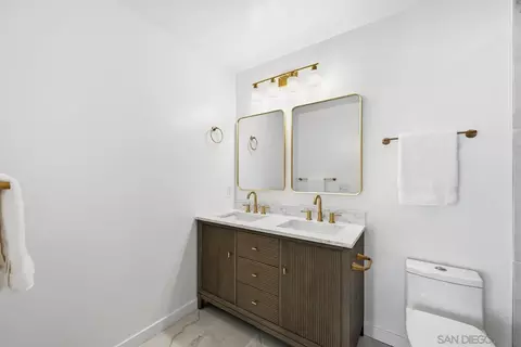 Bath - 1769 Red Barn Rd, Encinitas, CA 92024 photo 1 of 3