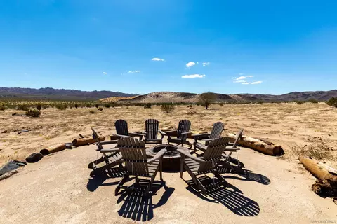 Exterior - 5066 Lear Ave, Twentynine Palms, CA 92277 photo 1 of 6