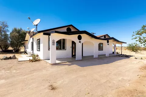 Exterior - 5066 Lear Ave, Twentynine Palms, CA 92277 photo 5 of 6