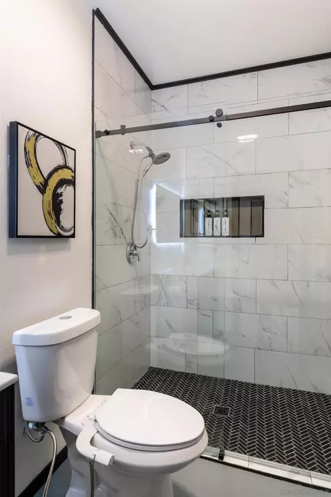 Bath - 5066 Lear Ave, Twentynine Palms, CA 92277 photo 14 of 15