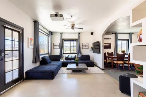 Living - 5066 Lear Ave, Twentynine Palms, CA 92277 photo 3 of 3