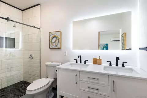 Bath - 5066 Lear Ave, Twentynine Palms, CA 92277 photo 10 of 15