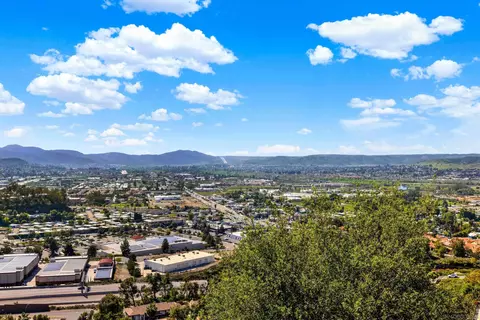 View/Area - 1507 Calabria St, Santee, CA 92071 photo 3 of 6