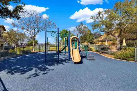 View/Area - 1507 Calabria St, Santee, CA 92071 photo 5 of 6