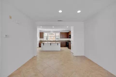 Living - 1507 Calabria St, Santee, CA 92071 photo 2 of 5