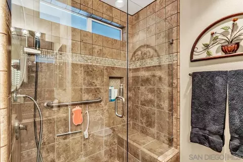 Bath - 392 D St, Ramona, CA 92065 photo 4 of 4