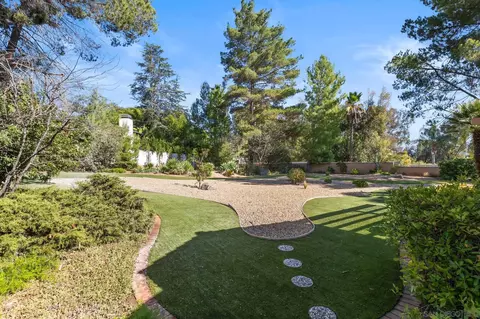 462 Avenida Adobe, Escondido, CA 92029 photo 5