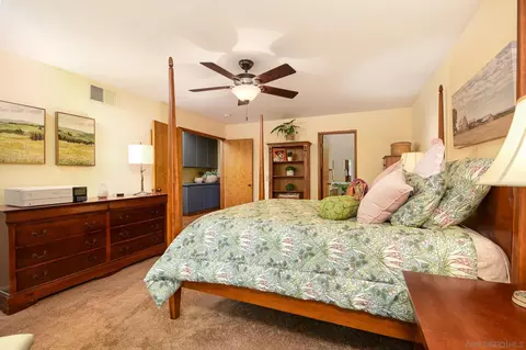 8541 Circle R Crse, Escondido, CA 92026 photo 25