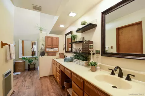 8541 Circle R Crse, Escondido, CA 92026 photo 26