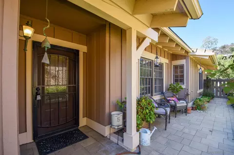 8541 Circle R Crse, Escondido, CA 92026 photo 13