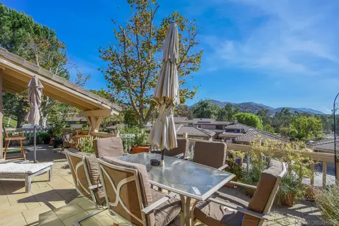 8541 Circle R Crse, Escondido, CA 92026