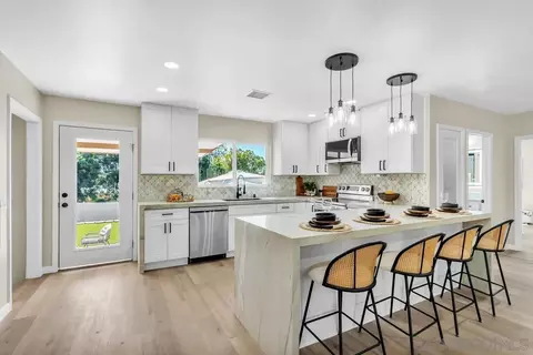 Kitchen - 13725 Adrian St, Poway, CA 92064 photo 2 of 7