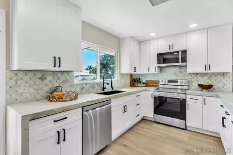 Kitchen - 13725 Adrian St, Poway, CA 92064 photo 4 of 7
