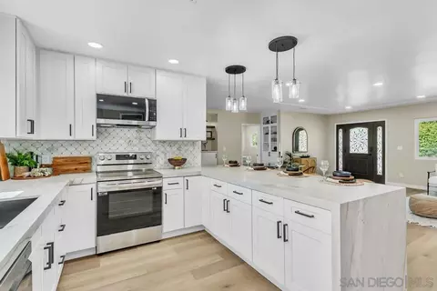 Kitchen - 13725 Adrian St, Poway, CA 92064 photo 6 of 7