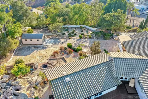 View/Area - 2848 Sunset Hls, Escondido, CA 92025 photo 5 of 9