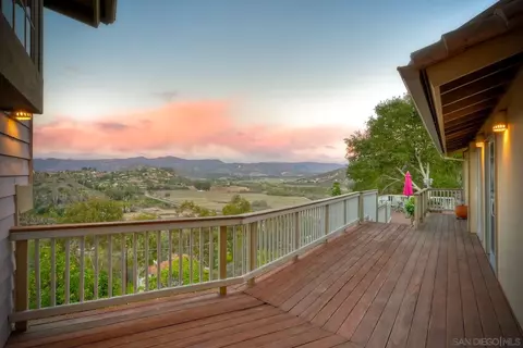 Exterior - 2848 Sunset Hls, Escondido, CA 92025 photo 2 of 25