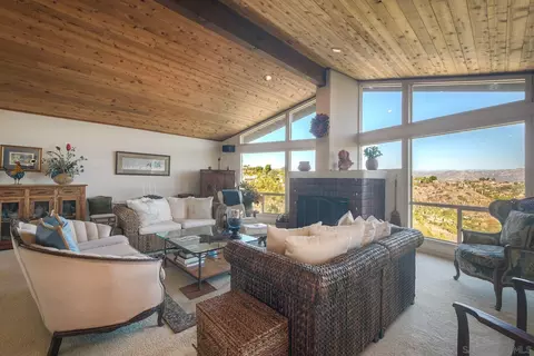 Living - 2848 Sunset Hls, Escondido, CA 92025 photo 1 of 4