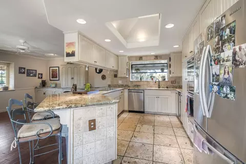 Kitchen - 2848 Sunset Hls, Escondido, CA 92025 photo 2 of 6